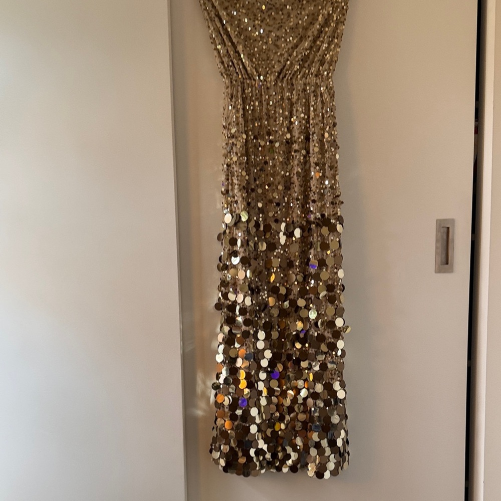 Elegant Gold Sequin Dress